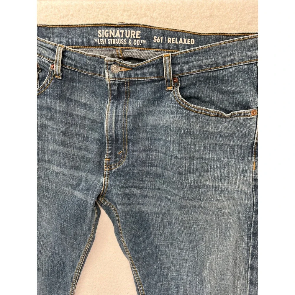 Signature by Levi Strauss S61 Relaxed Fit Mens Jeans 36x30 Medium Wash Blue